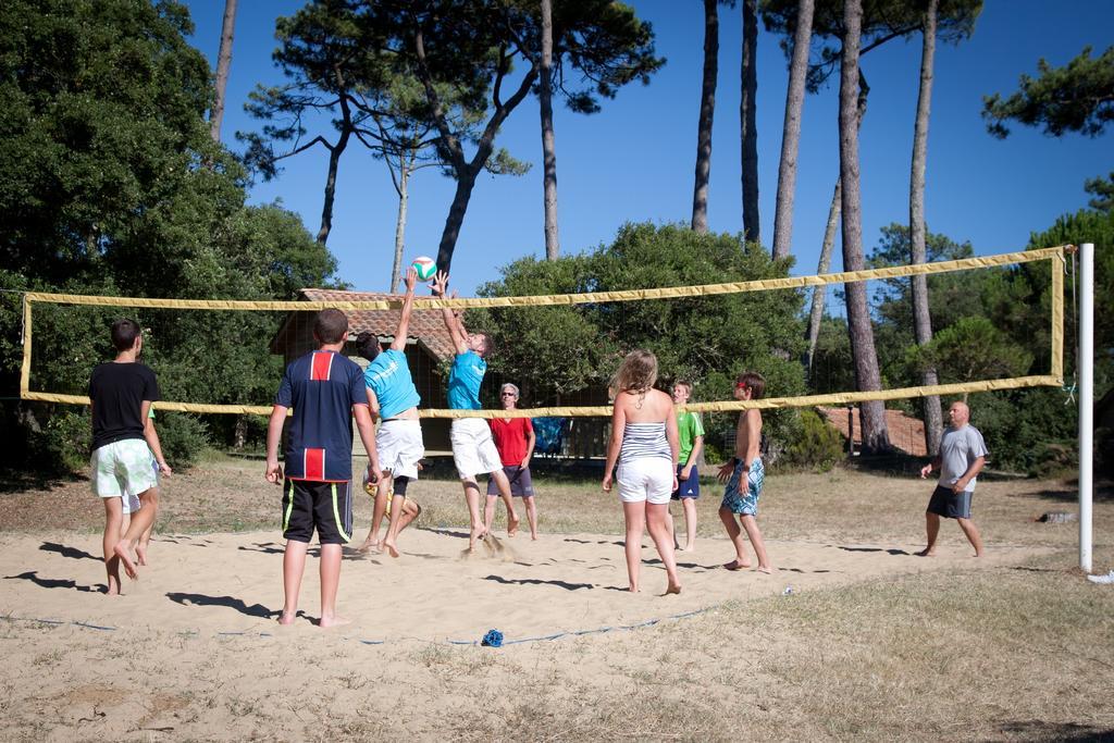 Village Vacances La Foret Des Landes ตาร์โนส ภายนอก รูปภาพ